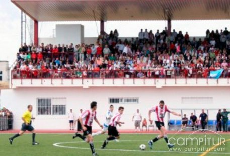 El CD Azuaga se imponía a Trujillo con un 3 – 0 en el marcador 