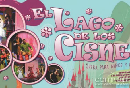 Ferro Teatro y su adaptación infantil de &quot;El lago de los Cisnes&quot; en Azuaga