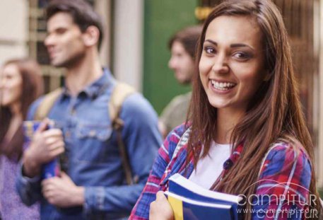 Más de 1,2 millones de euros destinados a becas complementarias para estudiantes universitarios