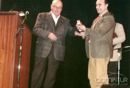 Entregada la Insignia de Oro de la Peña Flamenca de Llerena.