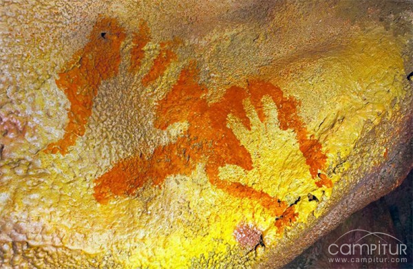 La huellas de arte neandertal más antiguas del mundo están en Cáceres 