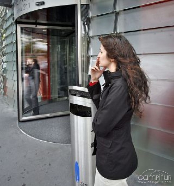En 2010 estará prohibido fumar en todos los lugares públicos cerrados 