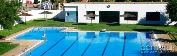 El Ayuntamiento de Guadalcanal precisa cubrir varios puestos para la Piscina Municipal 