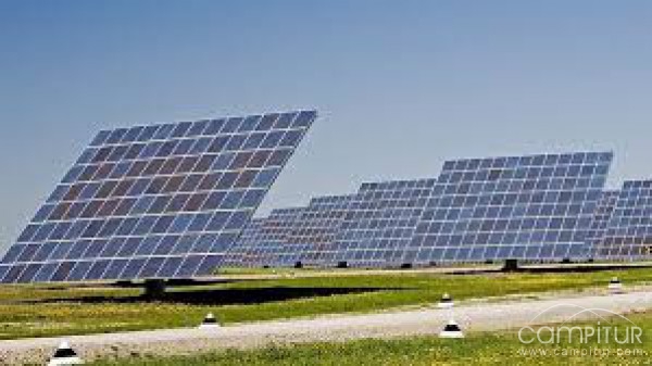 Bandos informativos del Ayuntamiento de Usagre en relación con la construcción de la Fotovoltaica 