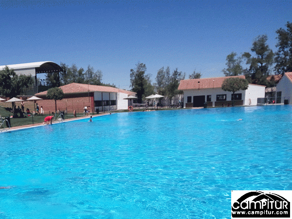 Horario y precios de la Piscina Municipal de Azuaga 