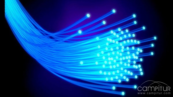 Telefónica Movistar comienza a desplegar la Fibra Óptica en Azuaga 