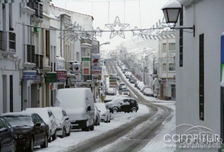 La nieve cubre la Campiña Sur 