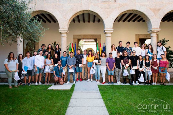 35 jóvenes becados para viajar por la Unión Europea 