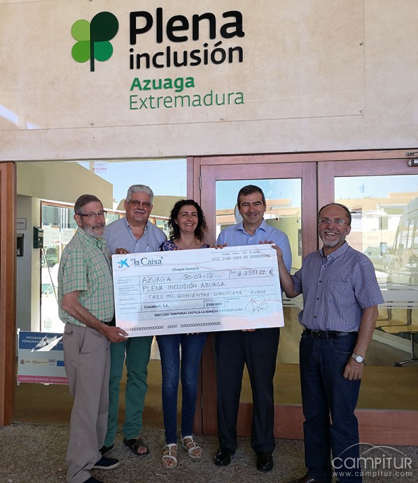 Plena Inclusión de Azuaga recibe 3.517 € de la Obra Social “la Caixa” 