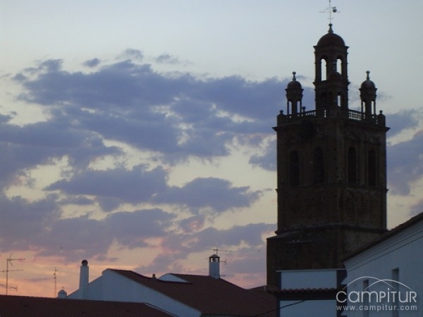 Valverde de Llerena restaura su majestuoso Portal de Belén 