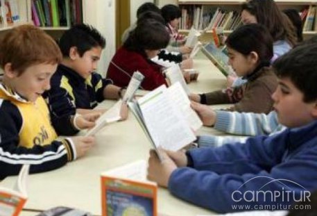 Dos centros educativos llerenenses reciben ayudas para mejorar las bibliotecas 