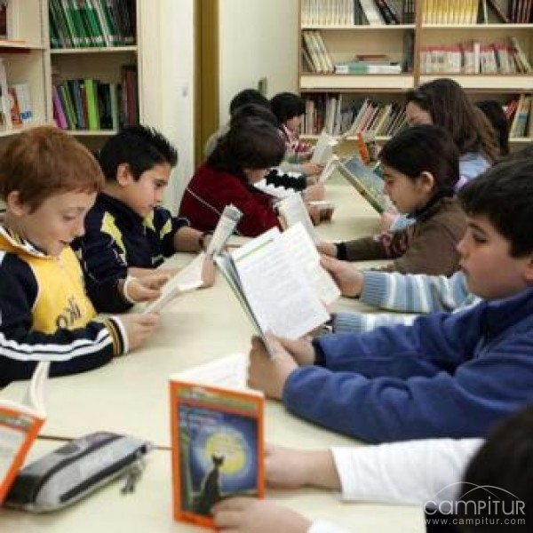 Dos centros educativos llerenenses reciben ayudas para mejorar las bibliotecas 