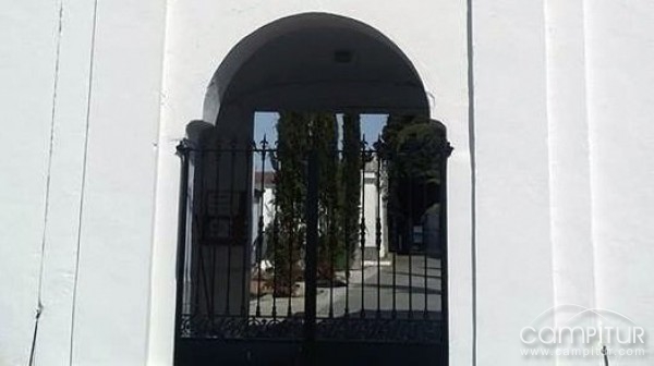 El Cementerio Municipal de Azuaga amplía el horario 