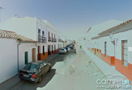 Herido un hombre tras caer en altura en Azuaga 