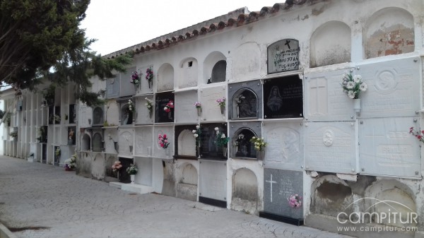 Obras de reparación en el Cementerio Municipal de Azuaga 