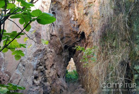 La Junta mejora la accesibilidad en espacios naturales como la Mina de la Jayona 