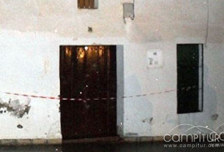 Trágica muerte de un niño al derrumbarse su casa en Azuaga 