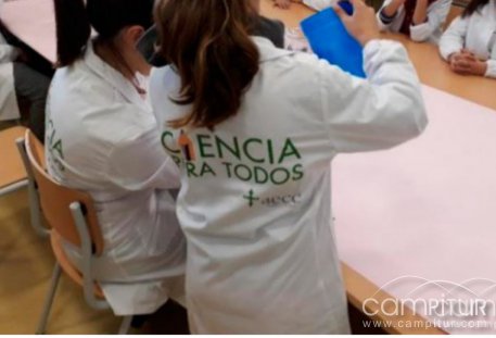 Voluntarios por la Ciencia AECC 