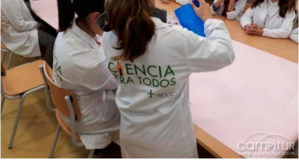 Voluntarios por la Ciencia AECC 
