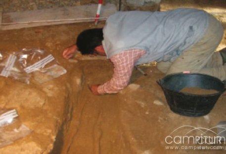 10 desempleados se forman en la especialidad de Peón en Intervenciones Arqueológicas en Casas de Reina 