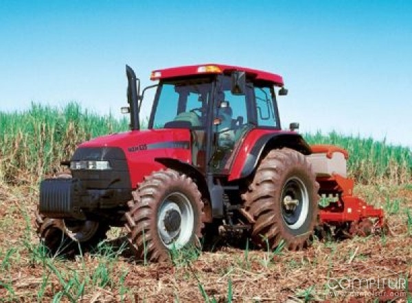 Llenar el depósito del tractor es un 30% más caro que hace un año 