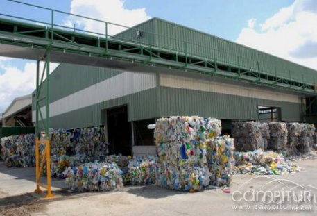 Este año se comenzará a reciclar bolsas de plástico en el séptimo eco-parque de la región