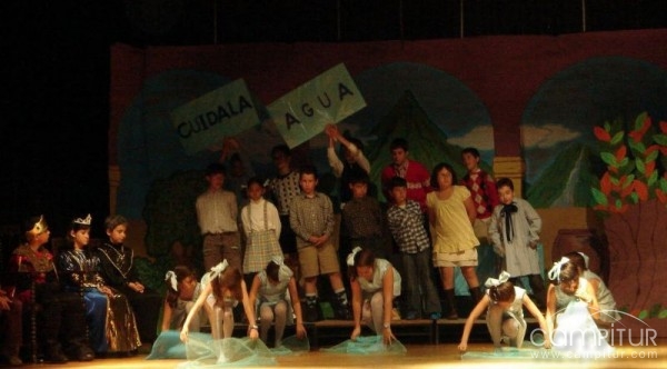 Los alumnos del C.P Somonte de Llerena escenifican El Tesoro del Agua 