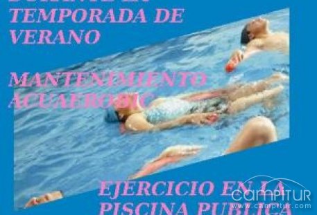Gimnasia para adultos en la piscina de Valverde de Llerena 